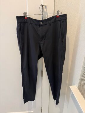 Lululemon Men’s ABC 5 Pocket Pant
Warpstreme